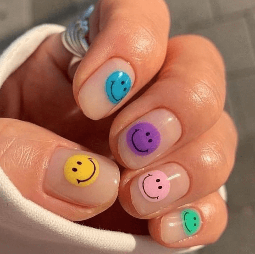Smiley-Face Nails